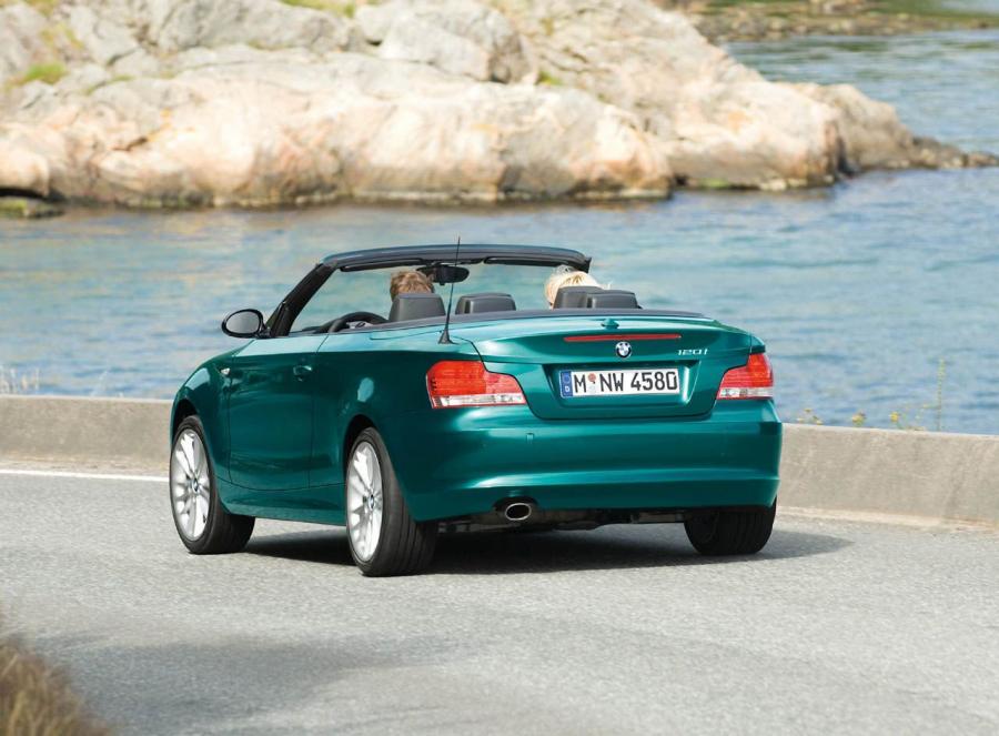  BMW 1-Series Convertible 2008 года  (фото 51 из 52)